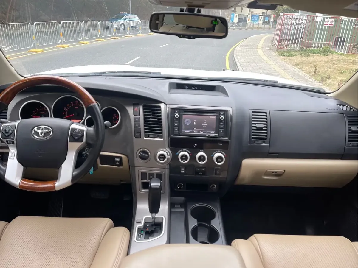 2003 Toyota Sequoia 4.7L 282HP V8 5AT,autocango,china used car exporter,china ev exporter,chinese used car exporter,chinese used ev exporter