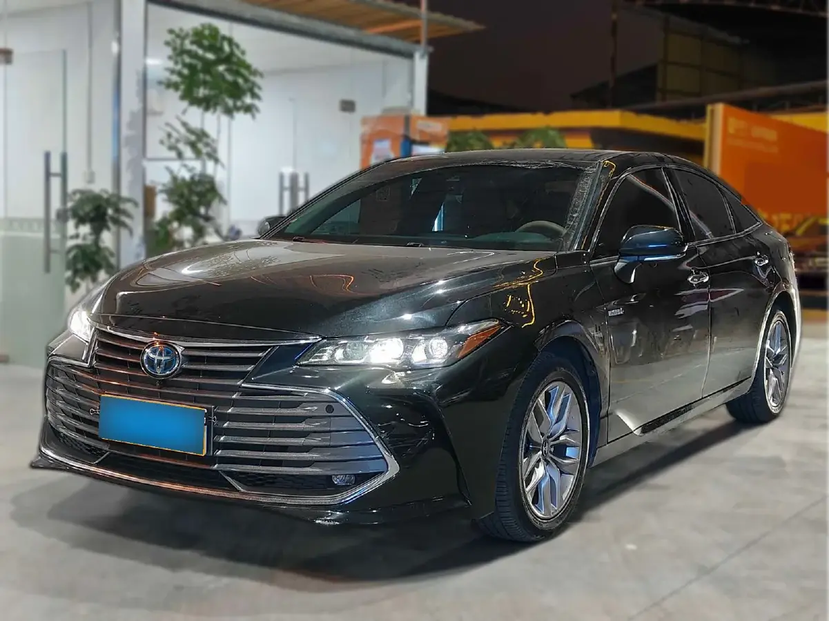 2019 Toyota Avalon 2.5L 178HP L4 E-CVT Hybrid
