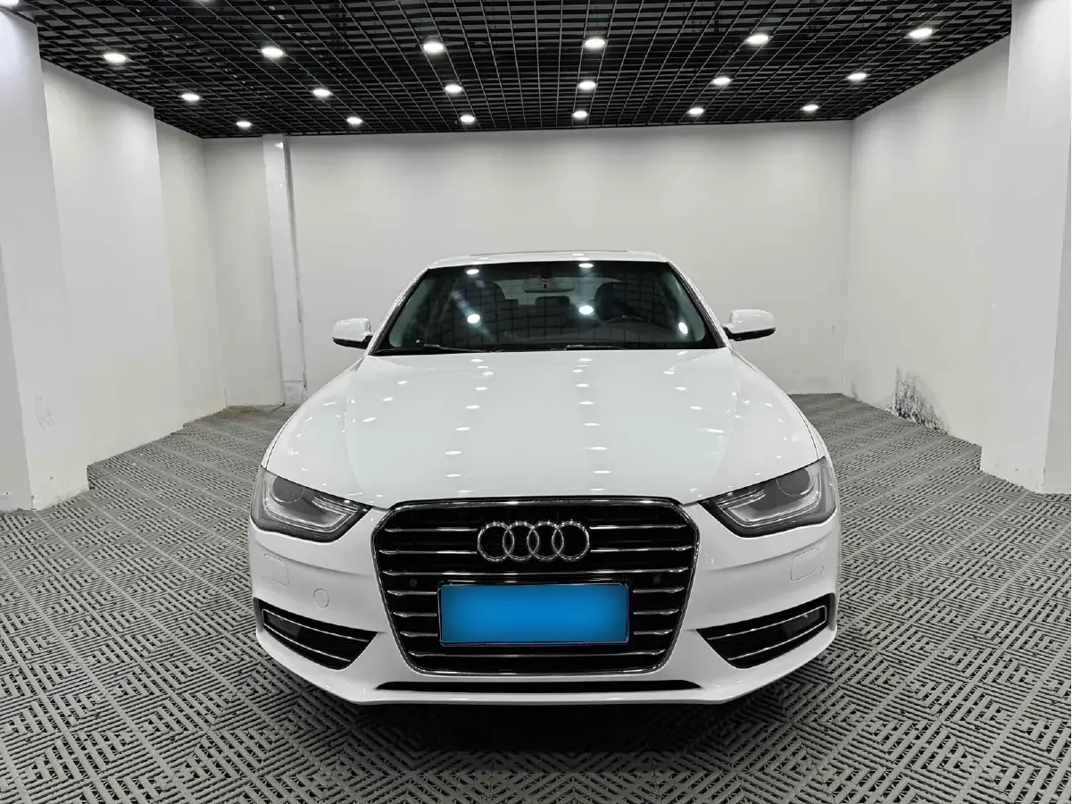 2015 Audi A4L 2.0T 180HP L4 CVT