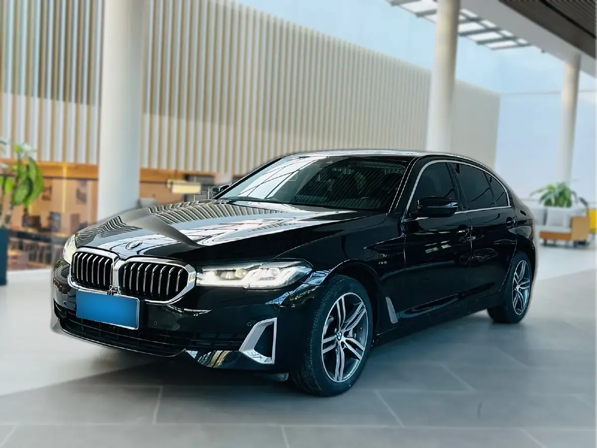 2021 BMW 5 Series 2.0T 252HP L4 8AT