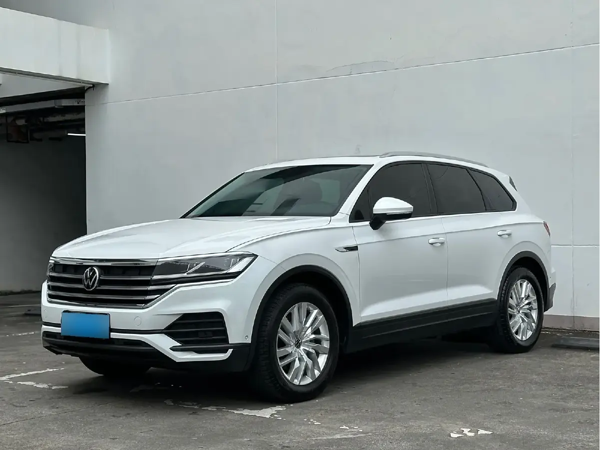 2021 Volkswagen Touareg 2.0T 245HP L4 8AT