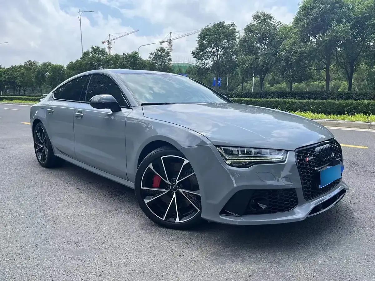 2016 Audi RS 7 4.0T 560HP V8 8AT