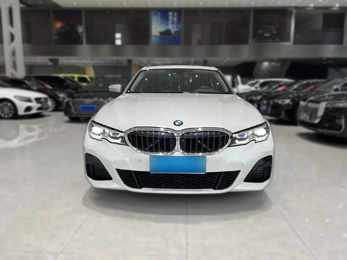 2022 BMW 3 Series 2.0T 156HP L4 8AT