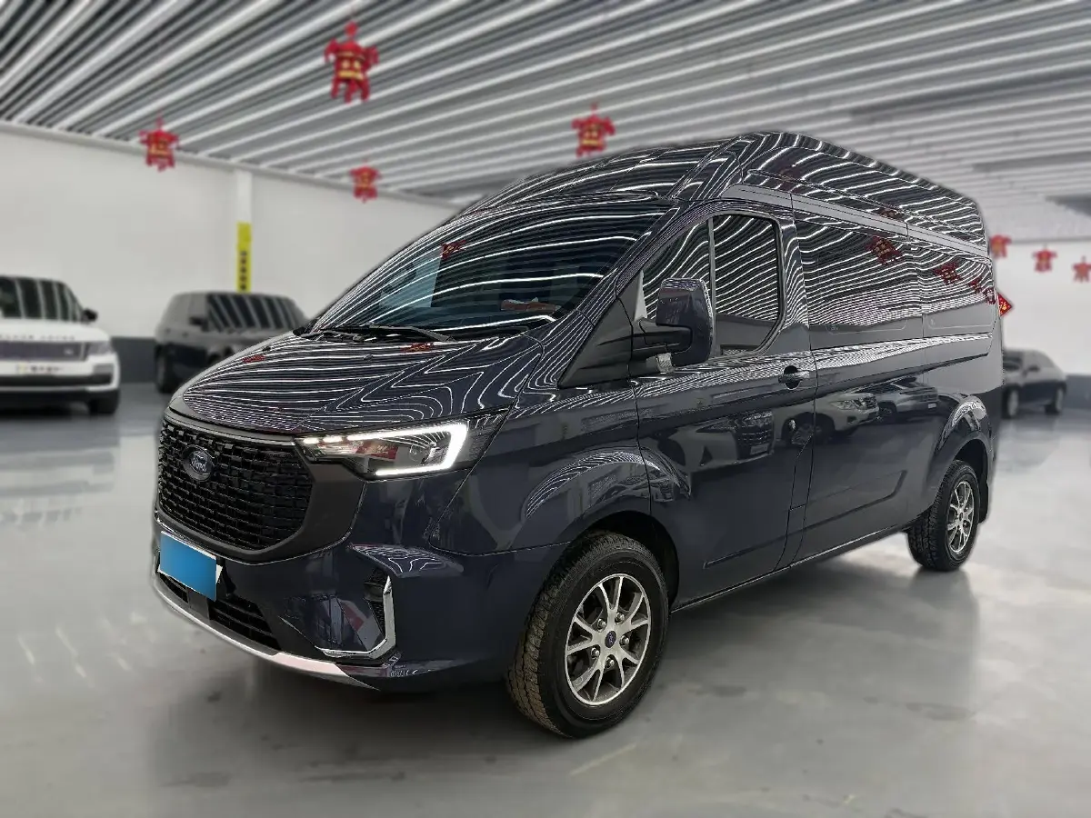 2023 Ford Transit 2.0T 220HP L4 9AT