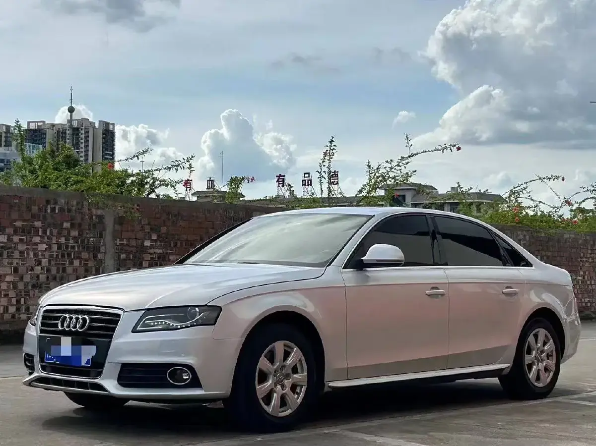 2012 Audi A4L 2.0T 180HP L4 CVT
