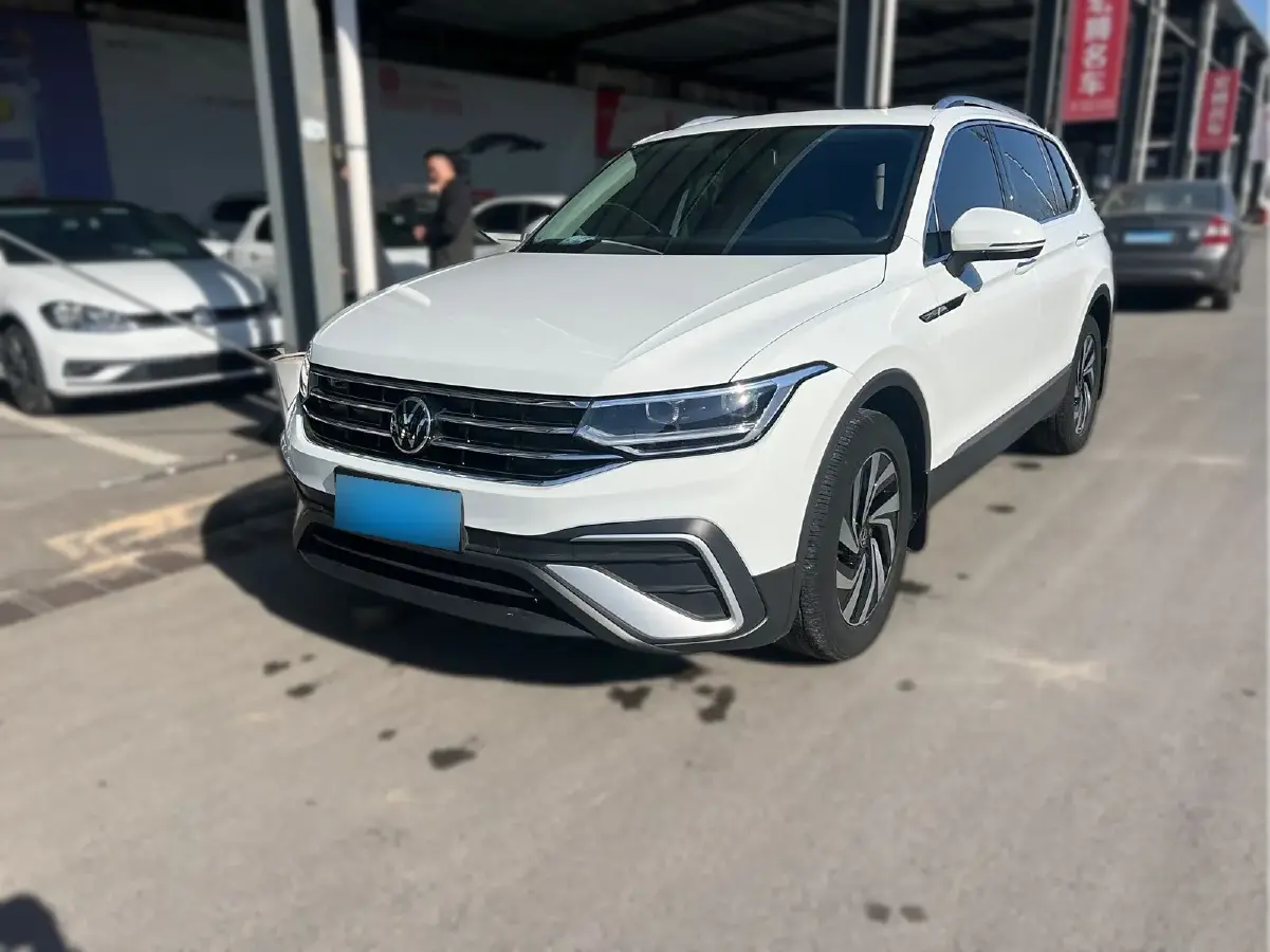 2023 Volkswagen Tiguan L 1.4T 150HP L4 7DCT
