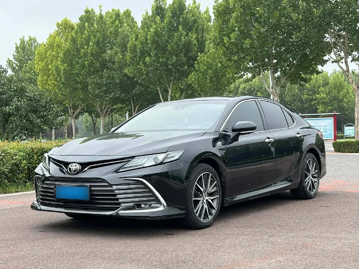 2021 Toyota Camry 2.5L 209HP L4 8AT