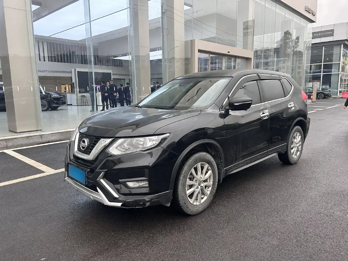 2021 Nissan X-Trail 2.0L 151HP L4 CVT