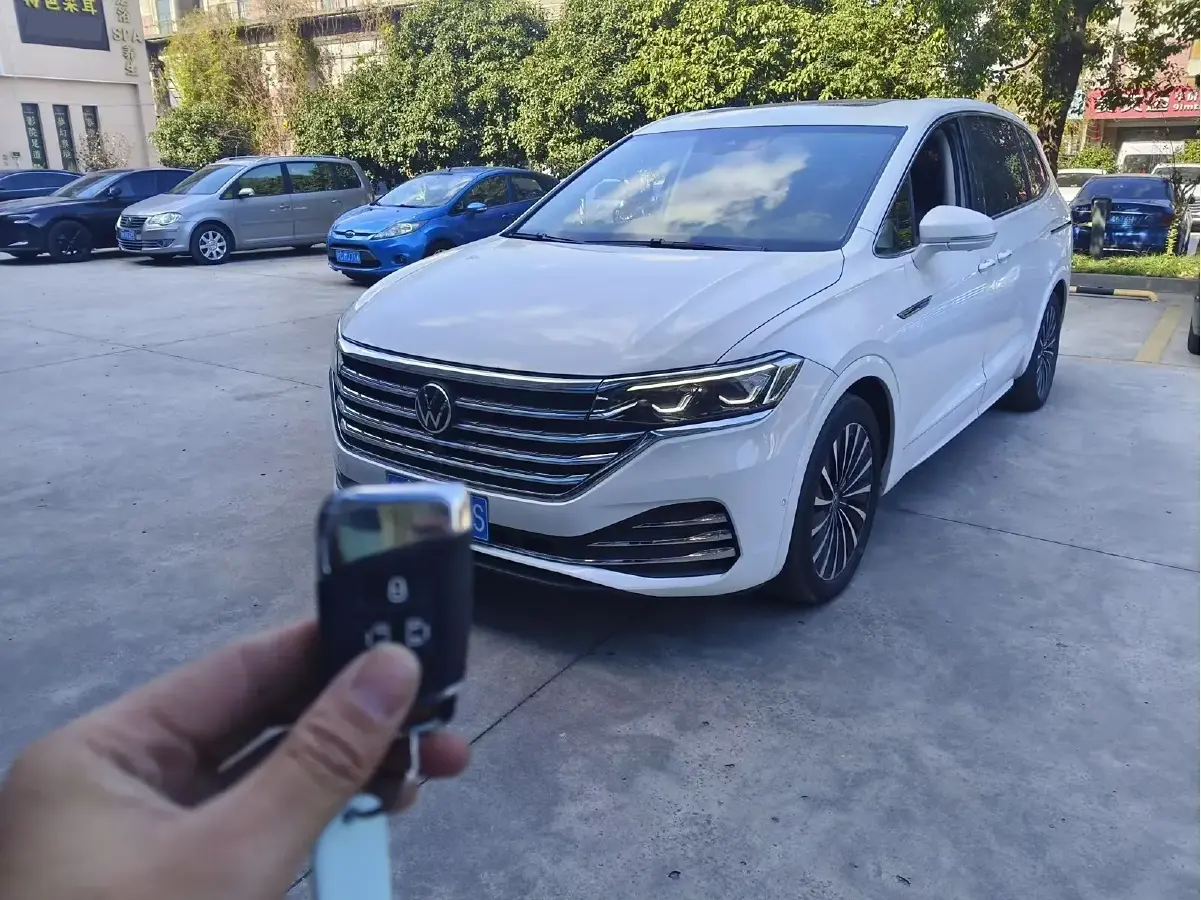 2020 Volkswagen Viloran 2.0T 220HP L4 7DCT