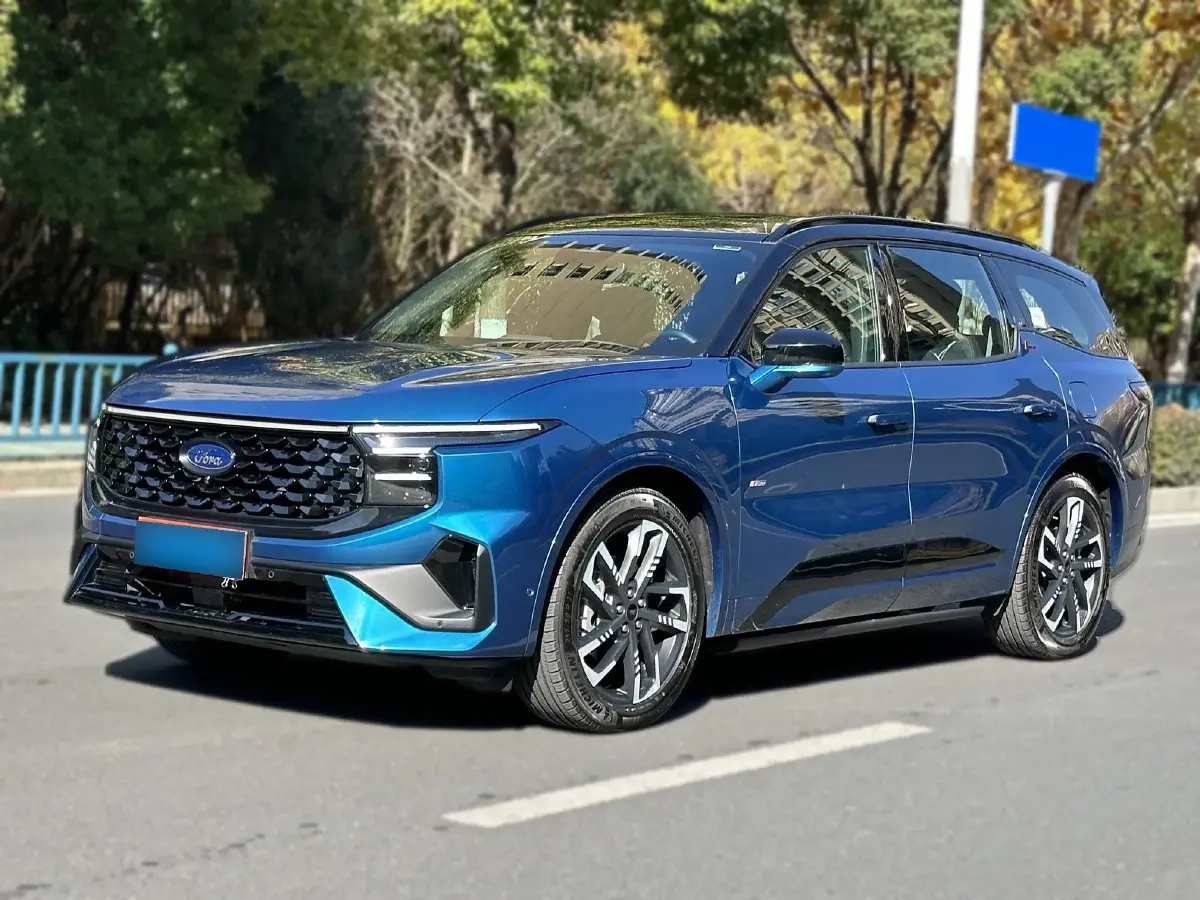 2023 Ford Edge 2.0T 275HP L4 E-CVT Hybrid