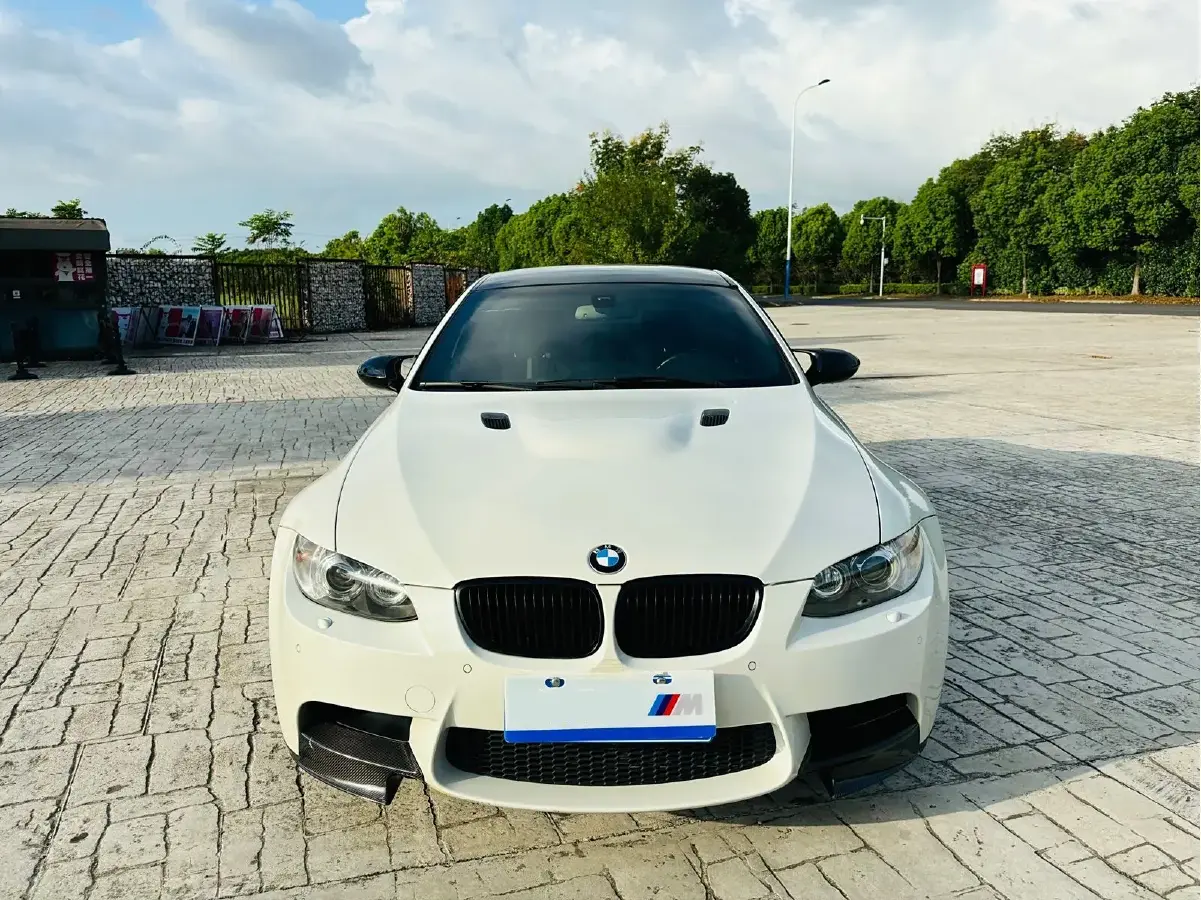 2011 BMW M3 4.0L 420HP V8 7DCT