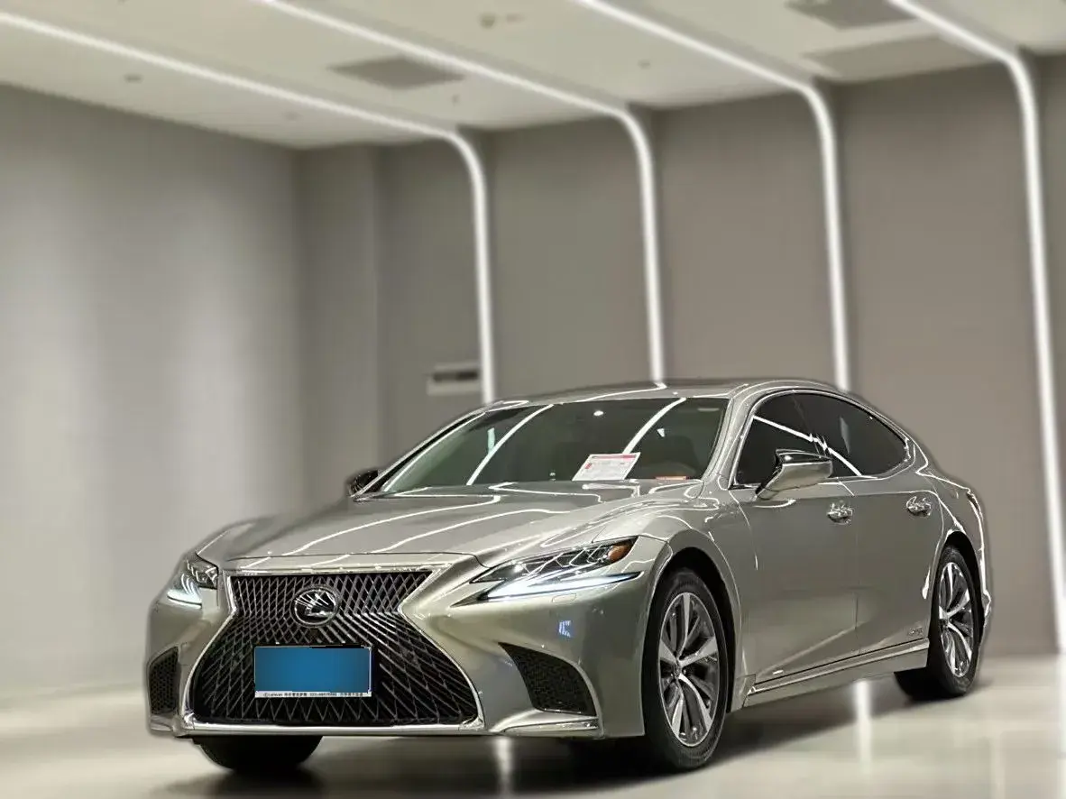 2018 Lexus LS 3.5L 299HP V6 E-CVT Hybrid