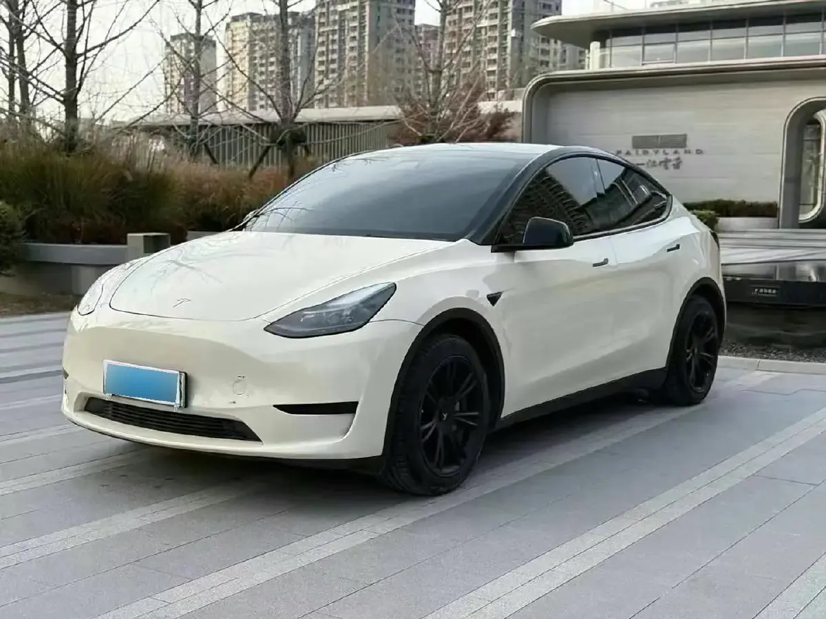 2022 Tesla Model Y BEV 60KWH