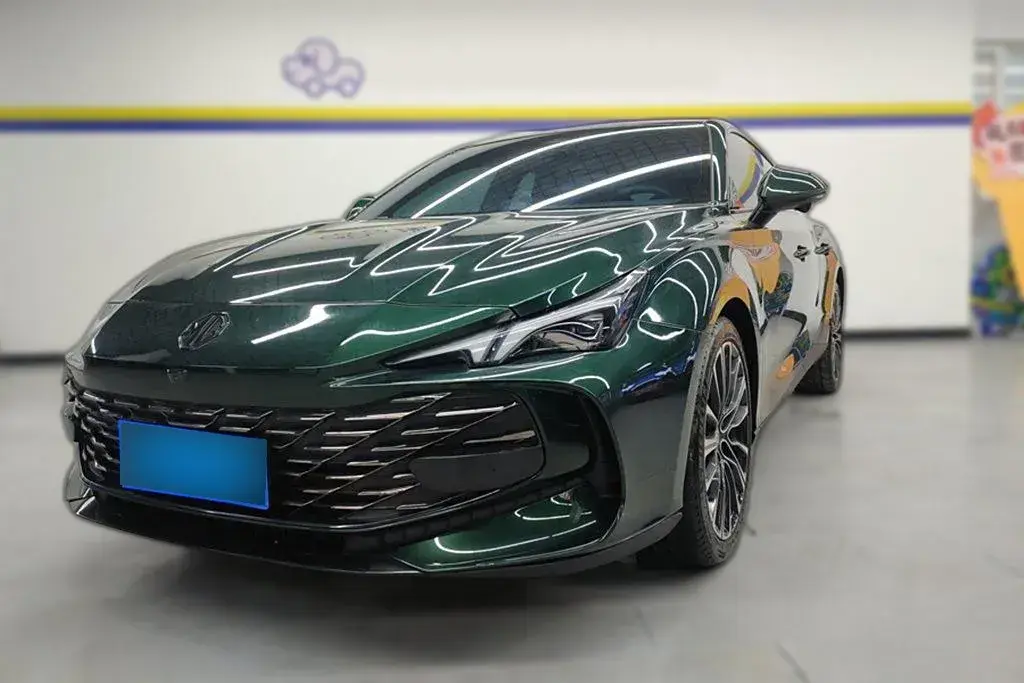 2023 MG 7 2.0T 261HP L4 9AT