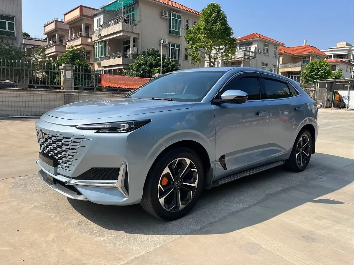 2022 ChangAn UNI-K iDD 1.5T 170HP L4 6TCT PHEV 30.74KWH