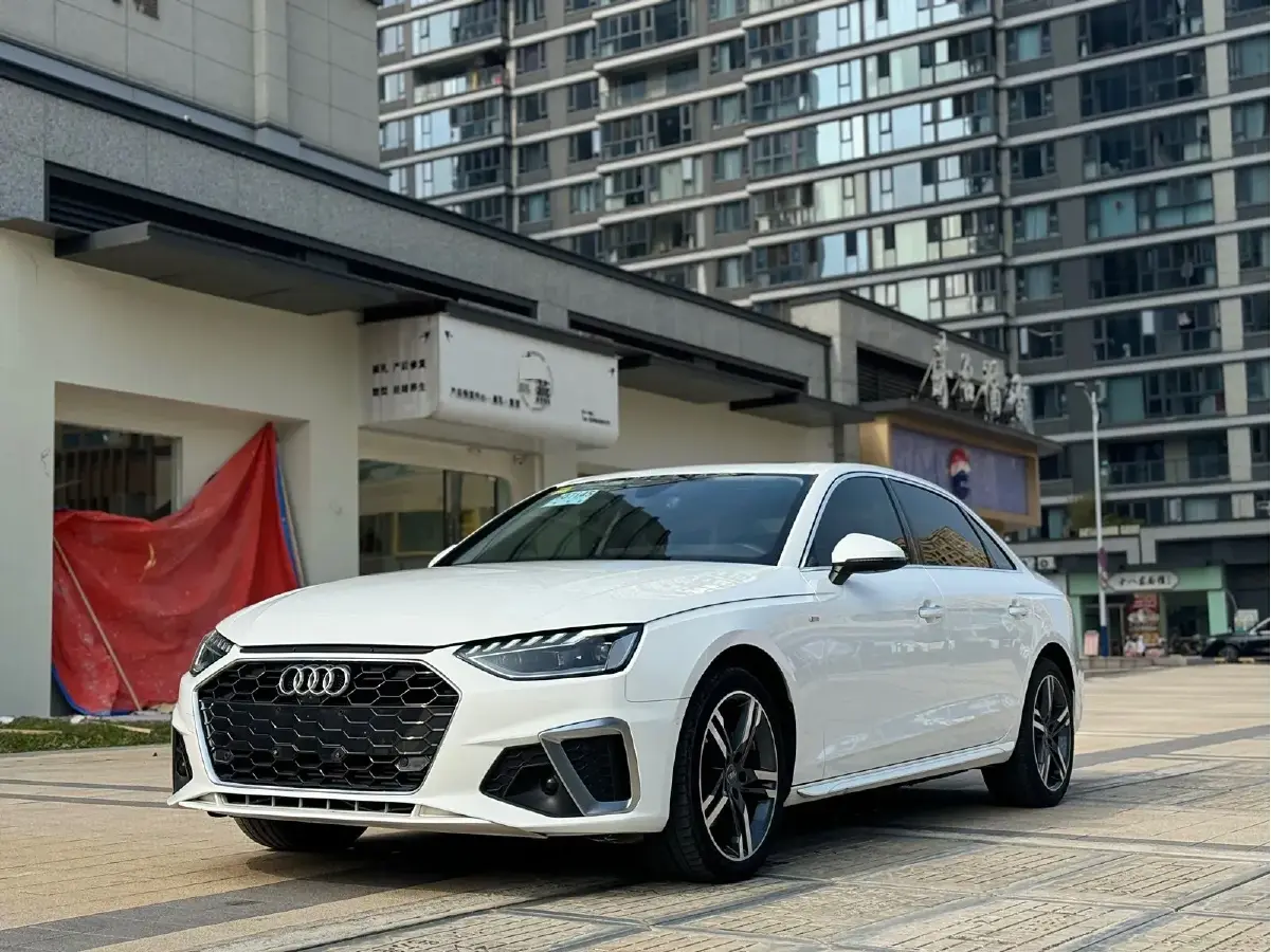 2020 Audi A4L 2.0T 190HP L4 7DCT