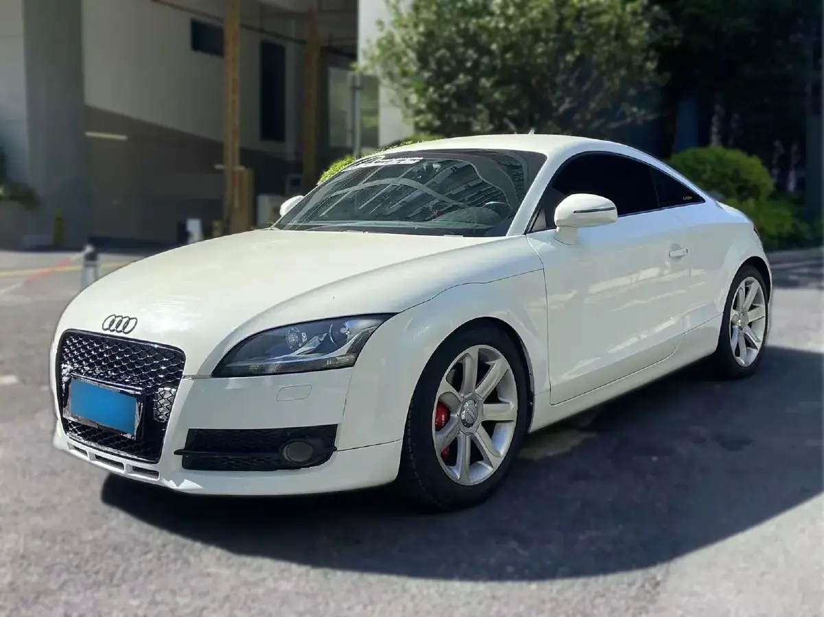 2008 Audi TT 2.0T 200HP L4 6DCT