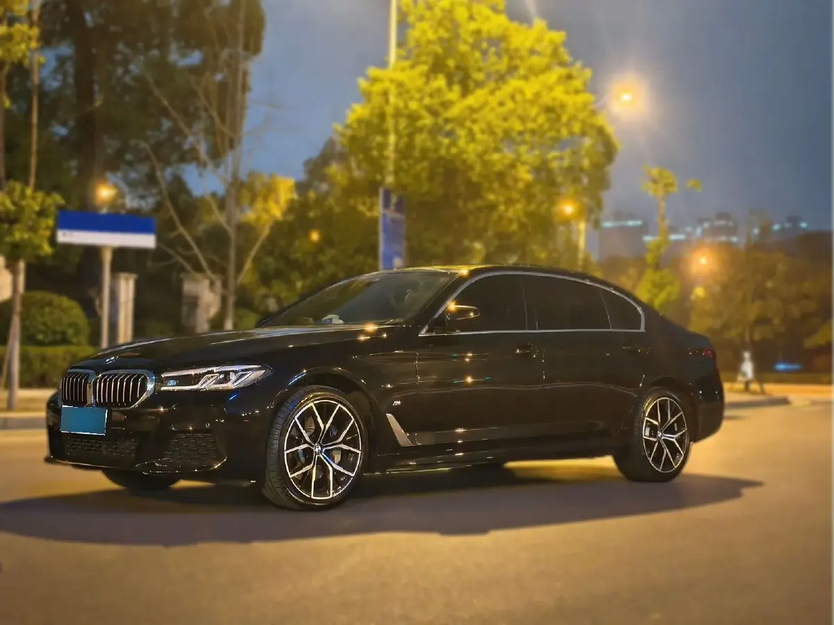 2023 BMW 5 Series 2.0T 245HP L4 8AT