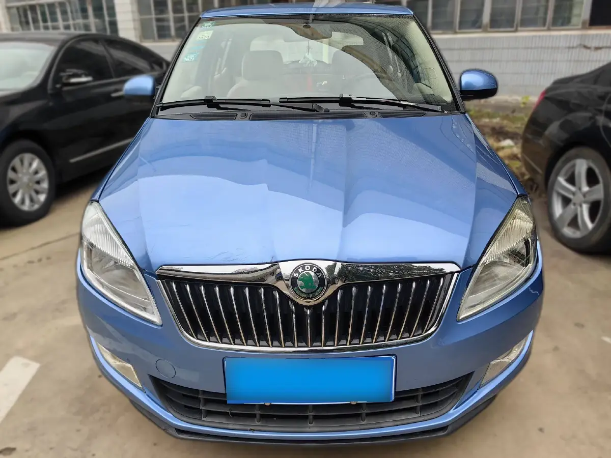 2012 Skoda Fabia 1.4L 86HP L4 6AT