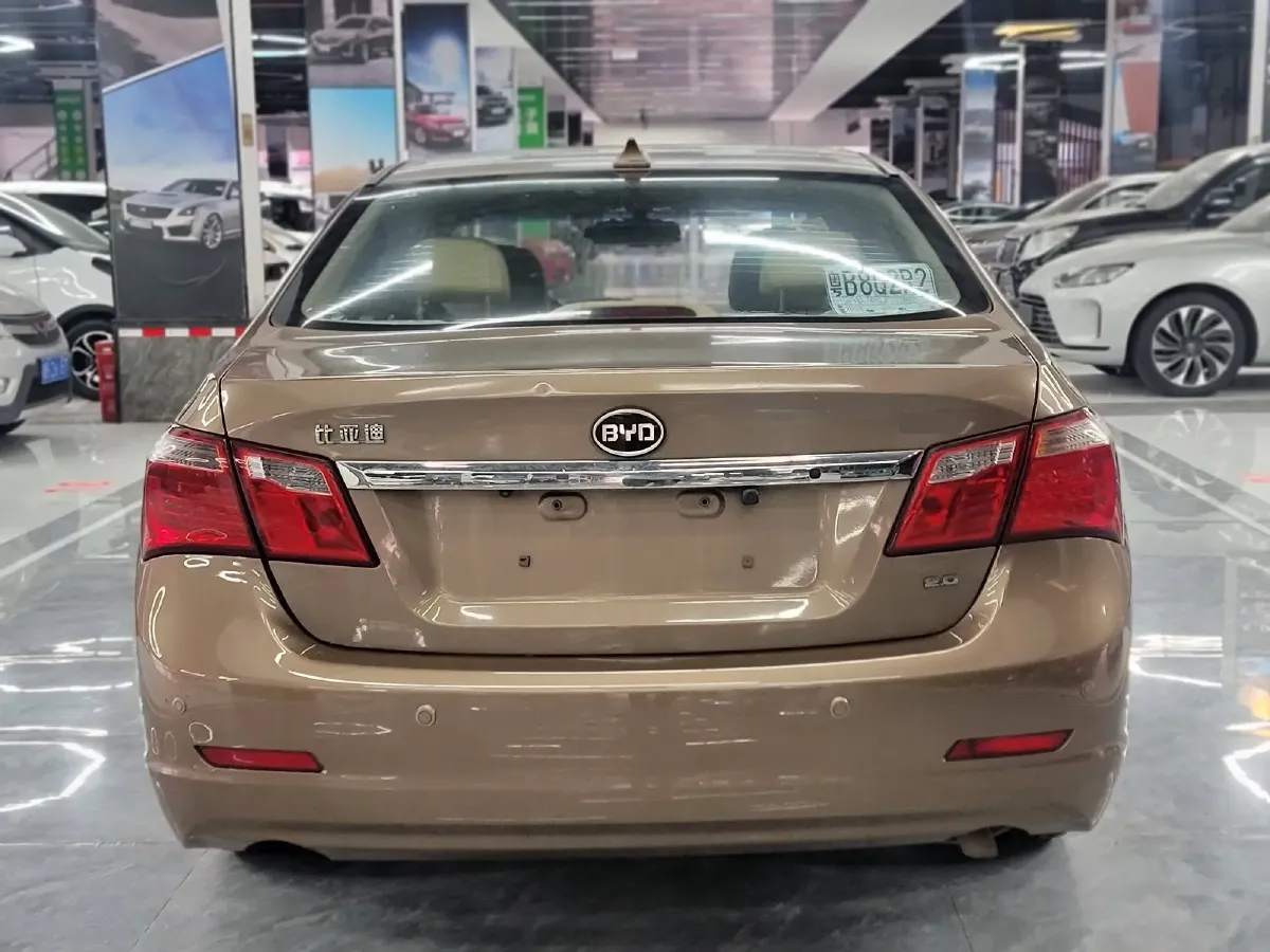 2012 BYD G6 2.0L 140HP L4 5MT,autocango,china used car exporter,china ev exporter,chinese used car exporter,chinese used ev exporter