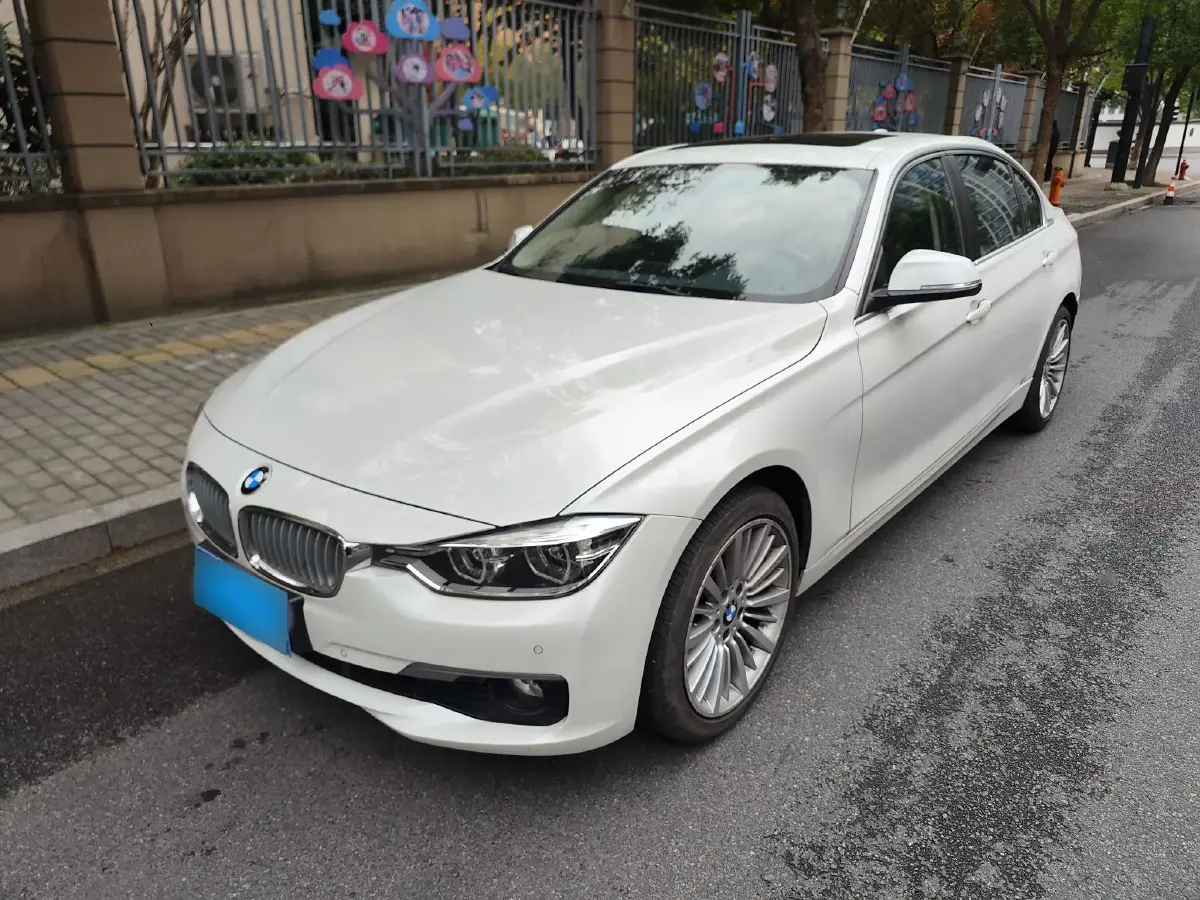 2018 BMW 3 Series 2.0T 184HP L4 8AT