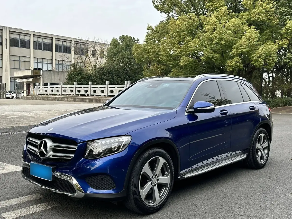2017 Mercedes-Benz GLC Class 2.0T 245HP L4 9AT
