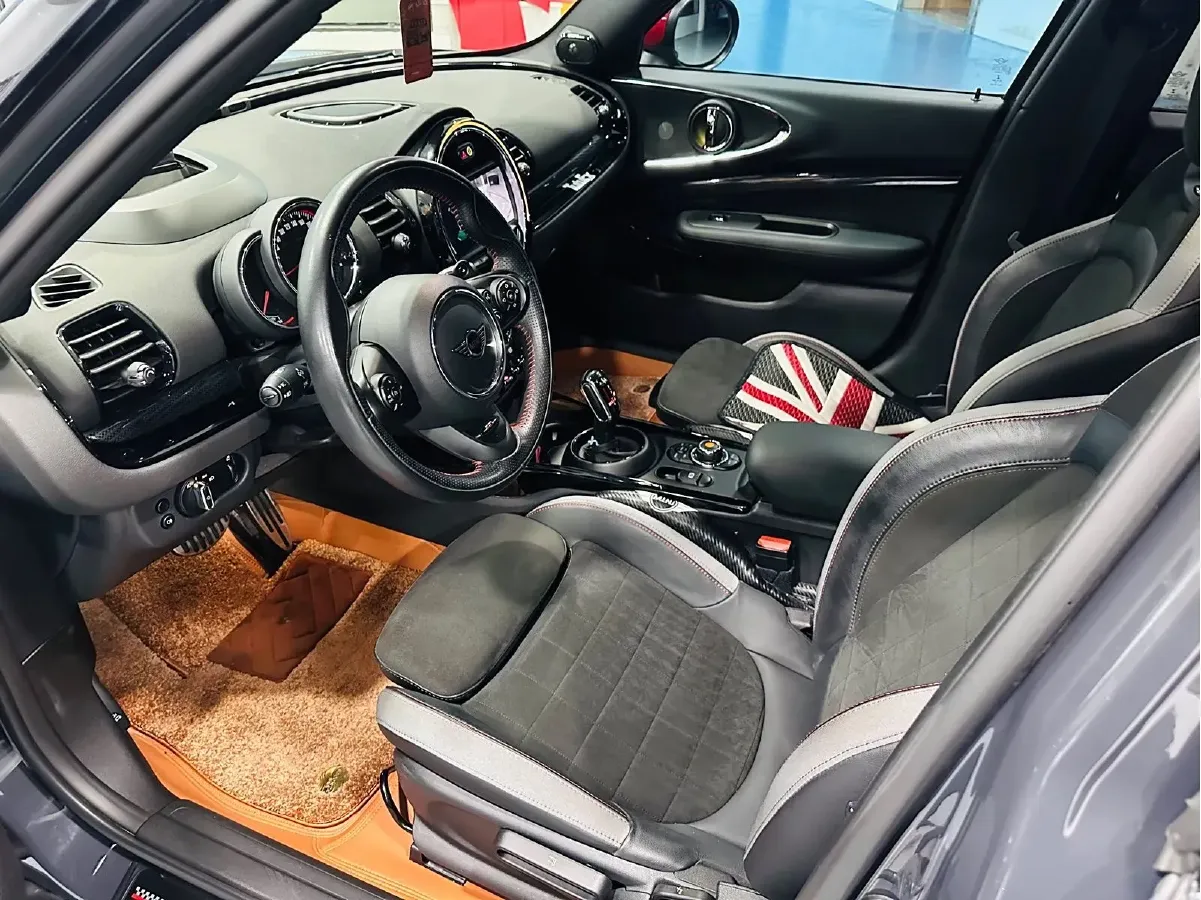 2020 MINI JCW CLUBMAN 2.0T 272HP L4 8AT,autocango,china used car exporter,china ev exporter,chinese used car exporter,chinese used ev exporter