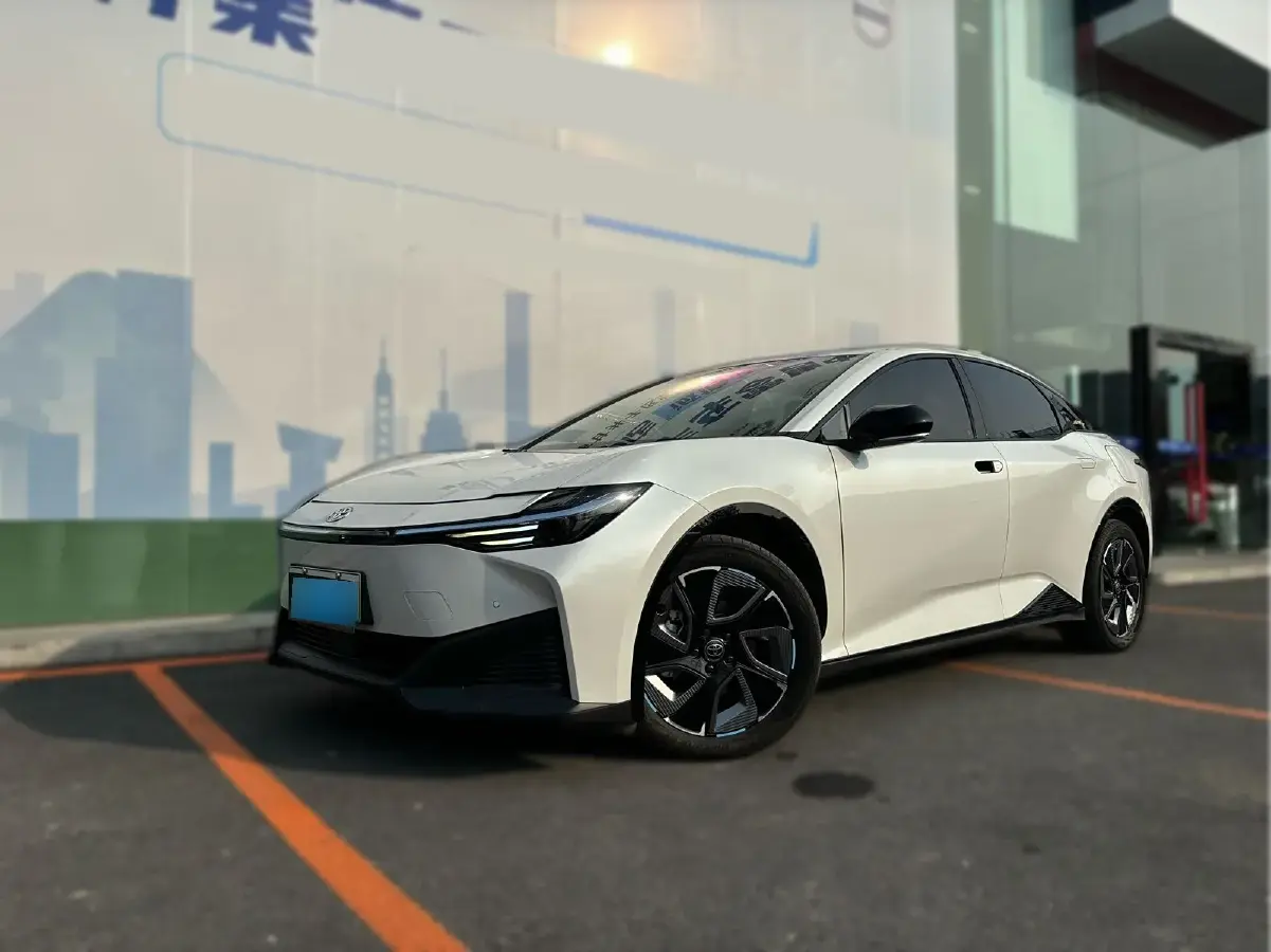 2023 Toyota bZ3 BEV 49.92KWH
