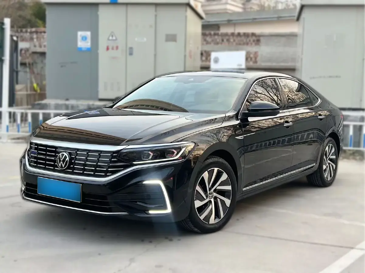 2023 Volkswagen Passat 1.4T 150HP L4 6DCT PHEV 13KWH
