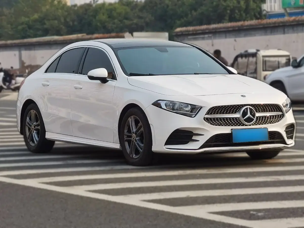 2021 Mercedes-Benz A Class 1.3T 136HP L4 7DCT