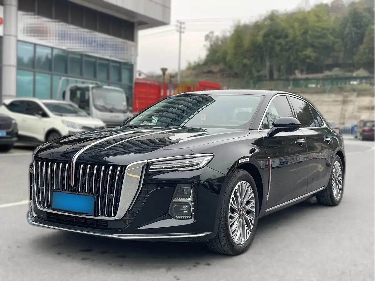 2023 HongQi H5 2.0T 224HP L4 8AT