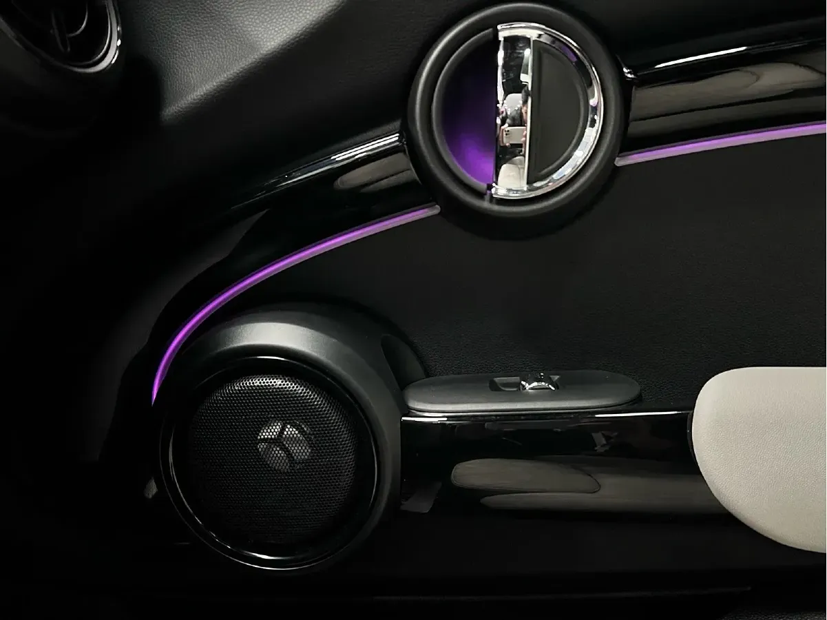 2023 MINI JCW 2.0T 231HP L4 8AT,autocango,china used car exporter,china ev exporter,chinese used car exporter,chinese used ev exporter