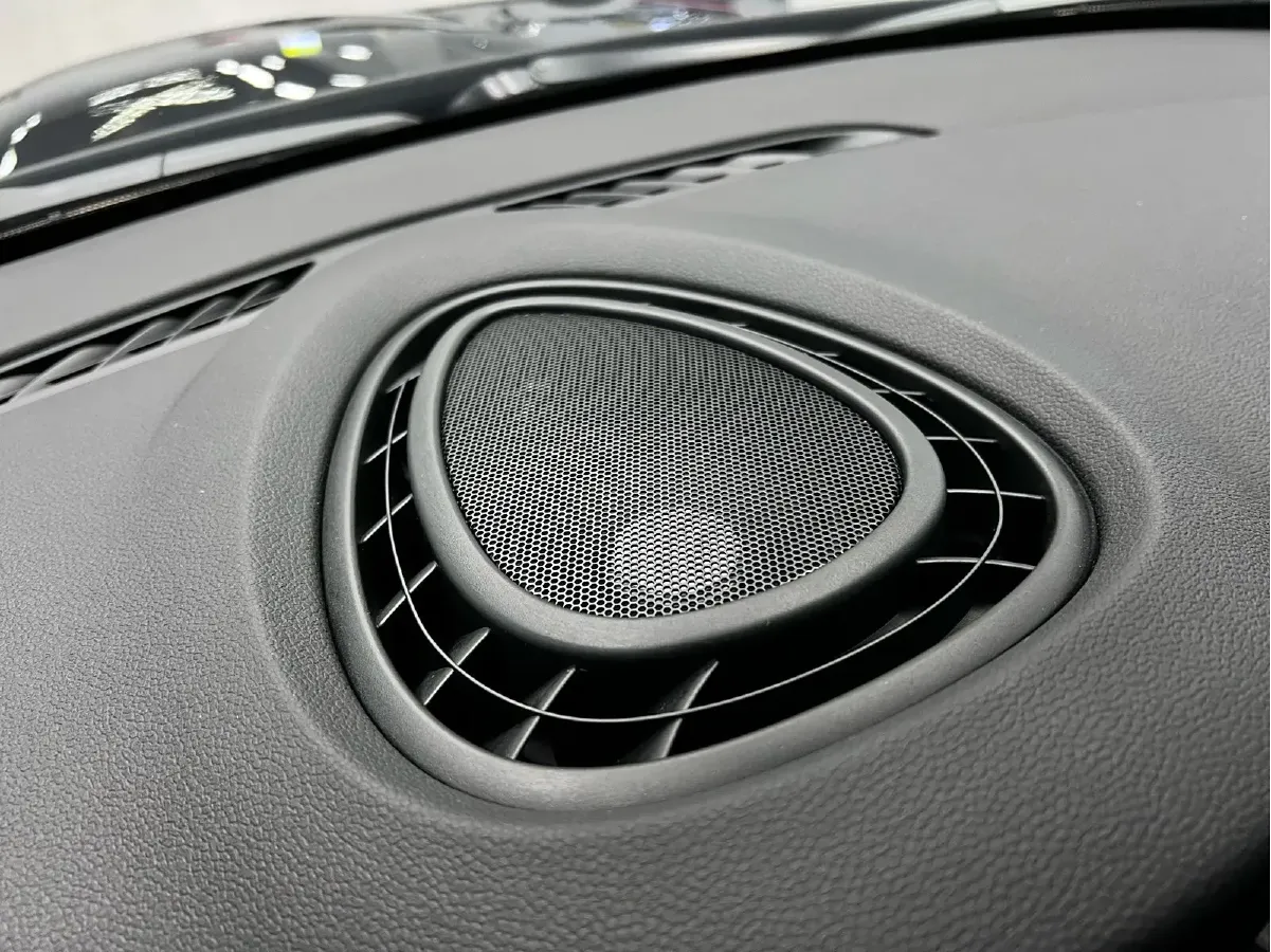 2023 MINI JCW 2.0T 231HP L4 8AT,autocango,china used car exporter,china ev exporter,chinese used car exporter,chinese used ev exporter