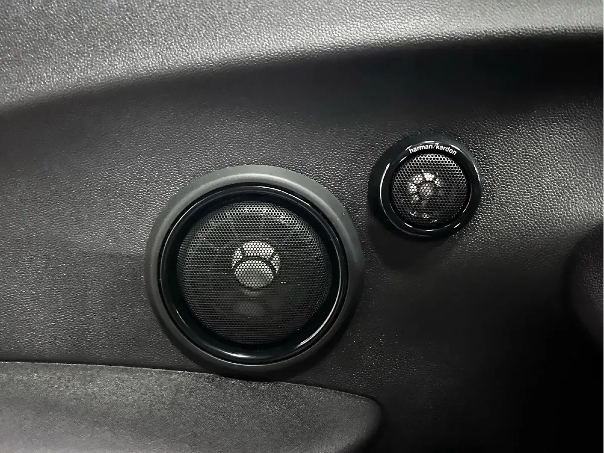 2023 MINI JCW 2.0T 231HP L4 8AT,autocango,china used car exporter,china ev exporter,chinese used car exporter,chinese used ev exporter