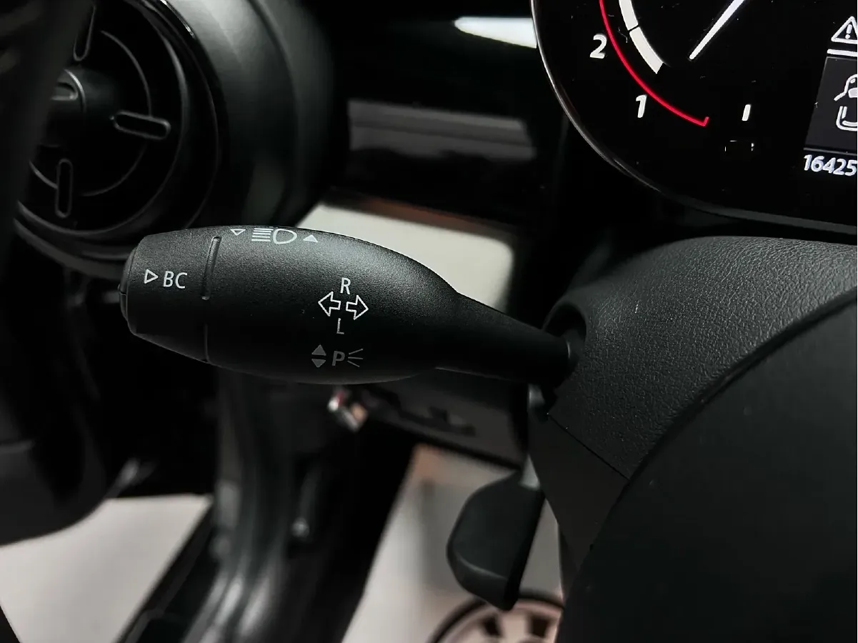 2023 MINI JCW 2.0T 231HP L4 8AT,autocango,china used car exporter,china ev exporter,chinese used car exporter,chinese used ev exporter