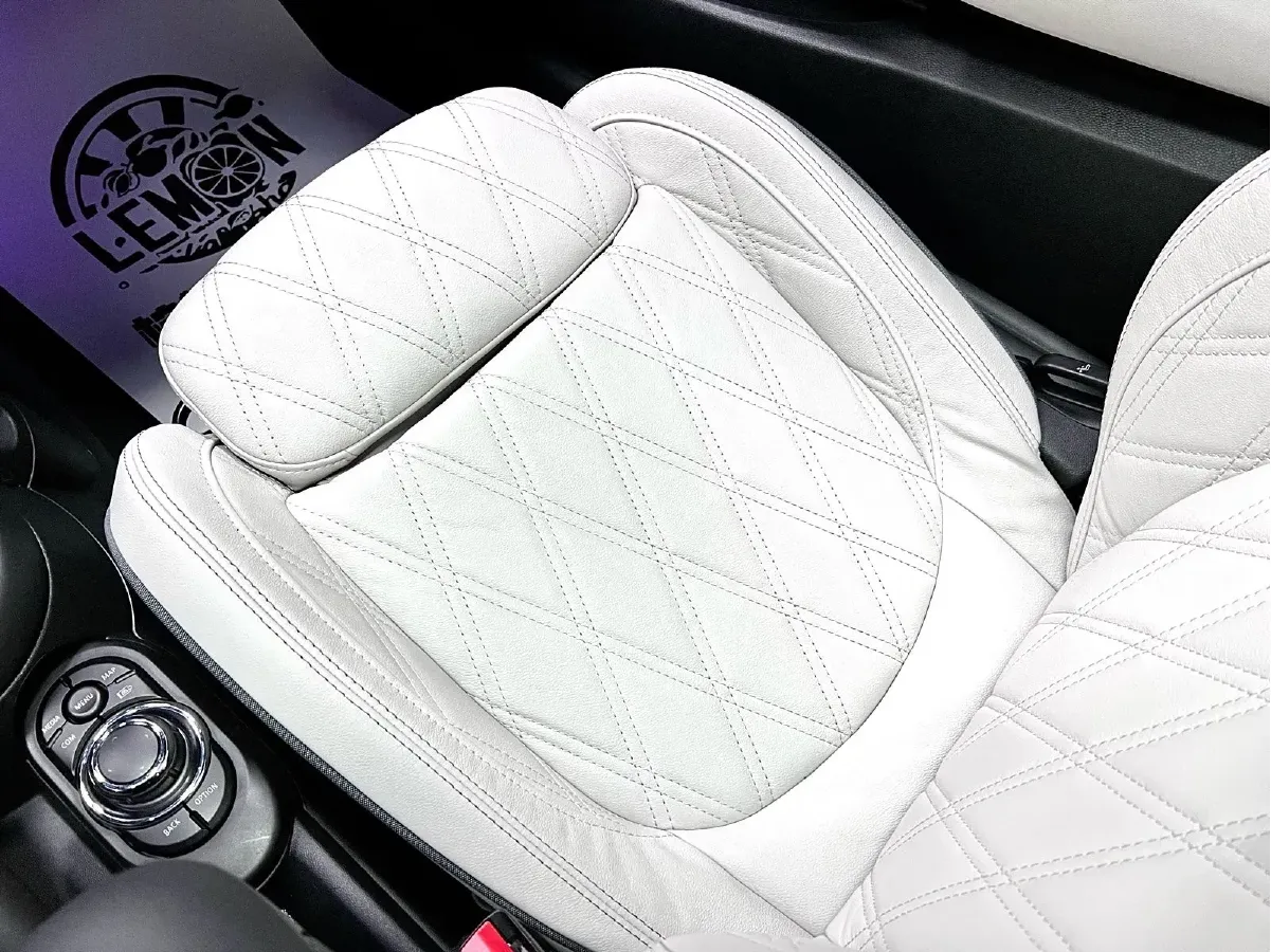 2023 MINI JCW 2.0T 231HP L4 8AT,autocango,china used car exporter,china ev exporter,chinese used car exporter,chinese used ev exporter