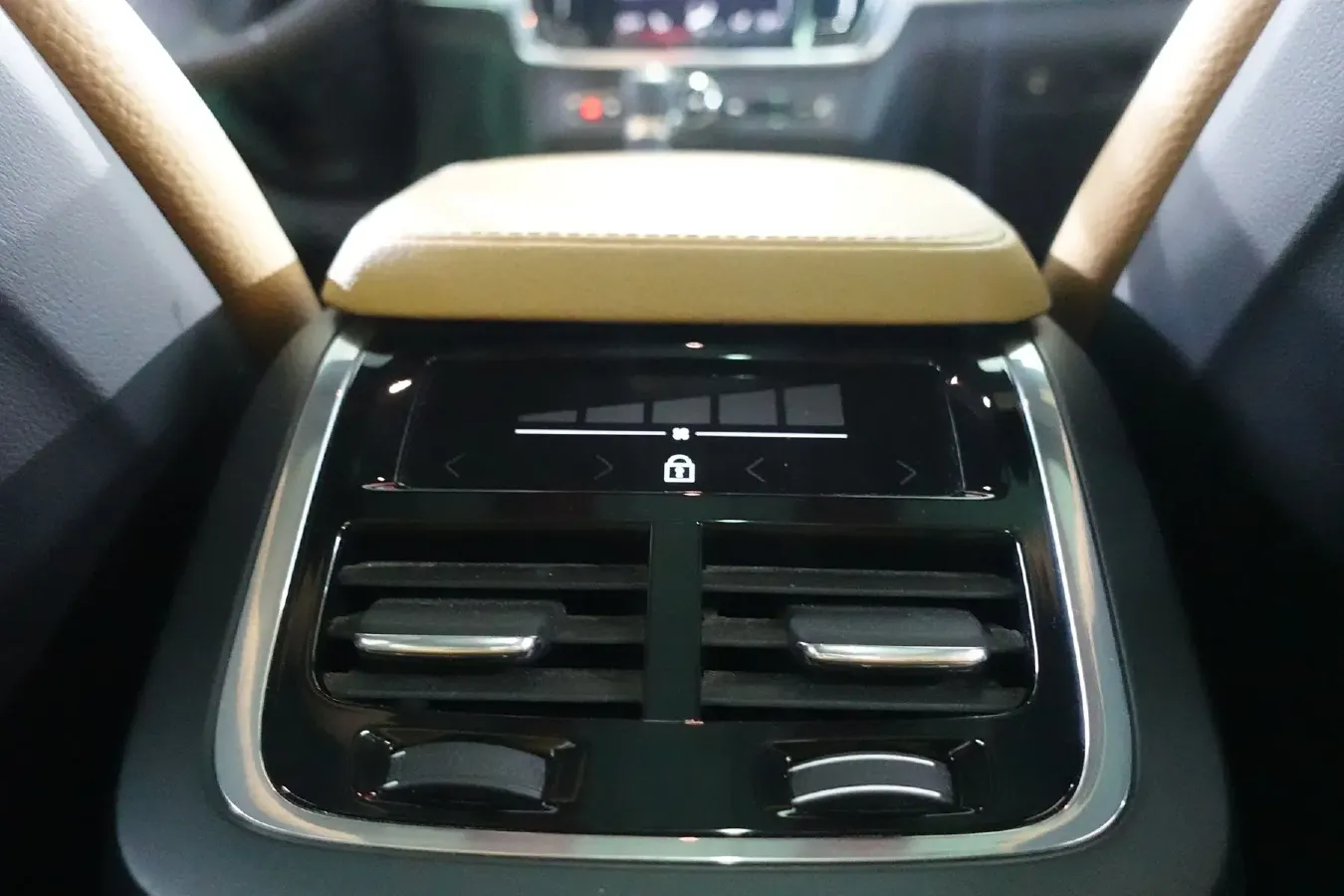 2020 Volvo V90 2.0T 250HP L4 8AT,autocango,china used car exporter,china ev exporter,chinese used car exporter,chinese used ev exporter