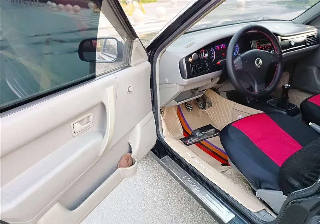 2004 Volkswagen Santana Vista 1.8L 101HP L4 5MT,autocango,china used car exporter,china ev exporter,chinese used car exporter,chinese used ev exporter