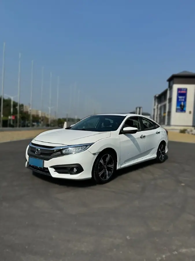 2016 Honda Civic 1.5T 177HP L4 CVT