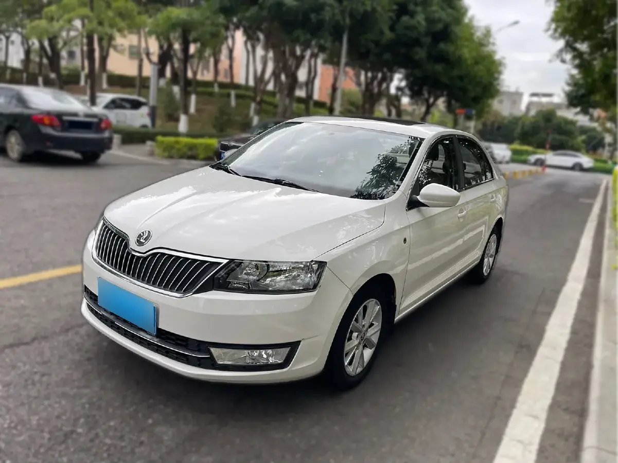 2013 Skoda Rapid 1.6L 110HP L4 6AT
