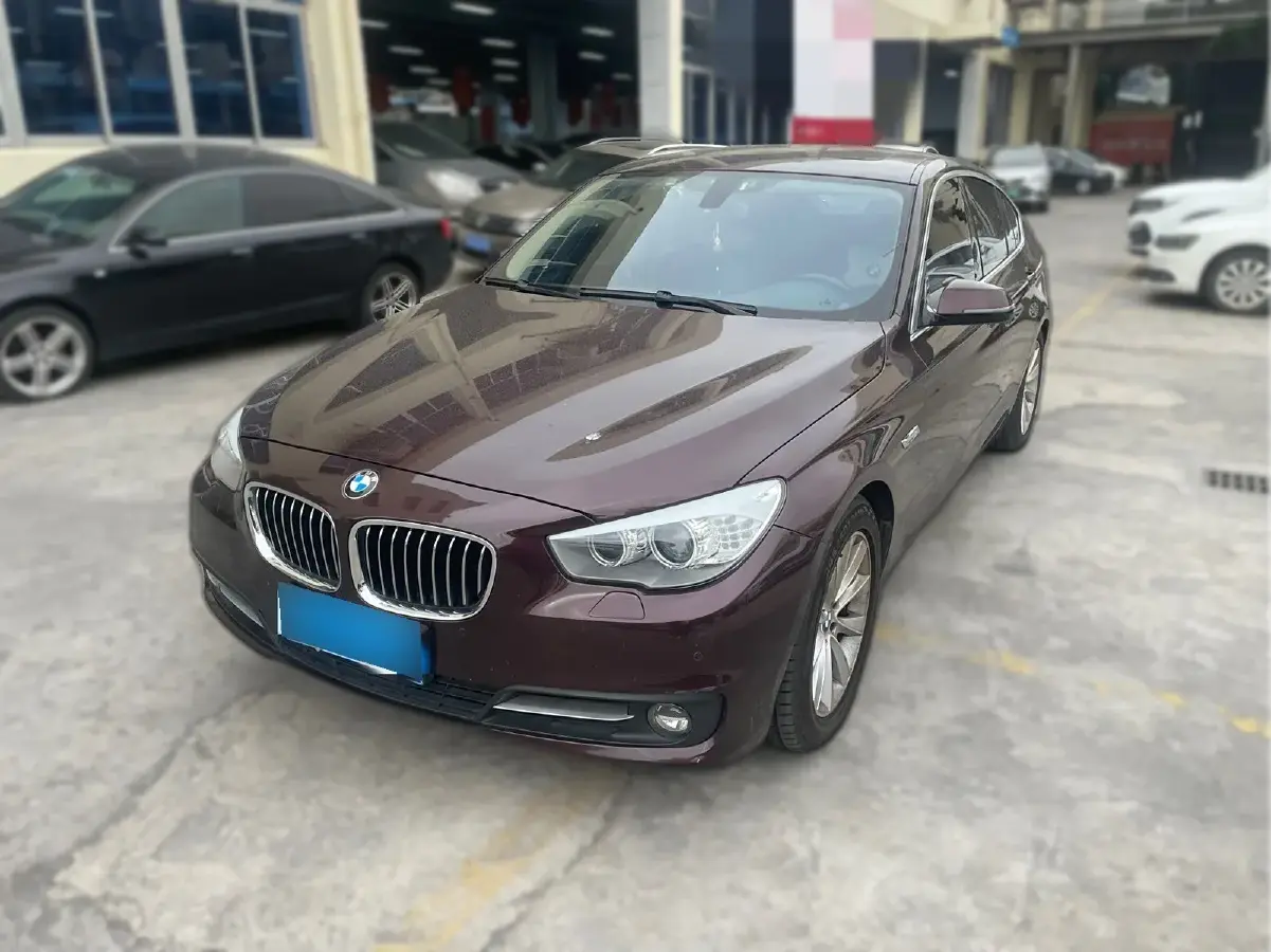 2014 BMW 5 Series GT 2.0T 245HP L4 8AT