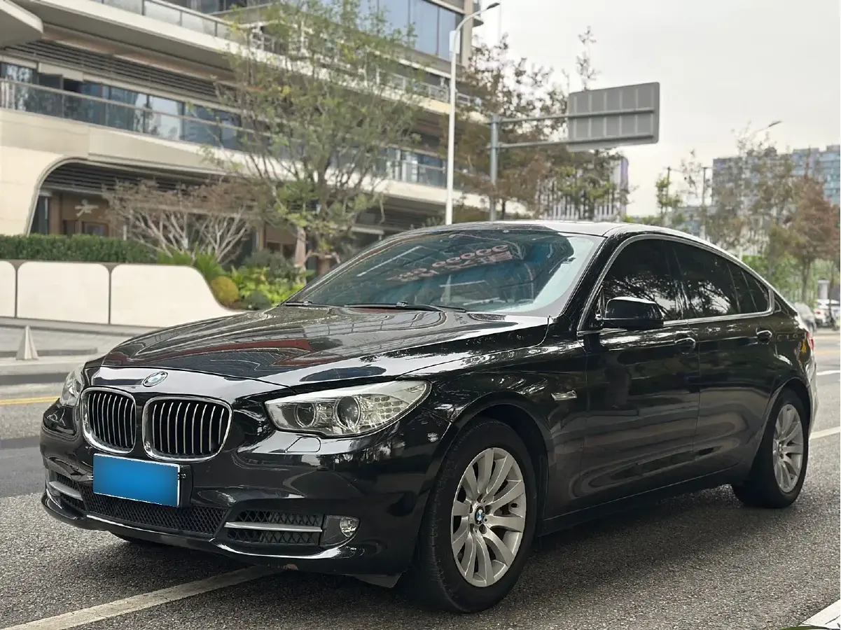 2014 BMW 5 Series GT 3.0T 306HP L6 8AT