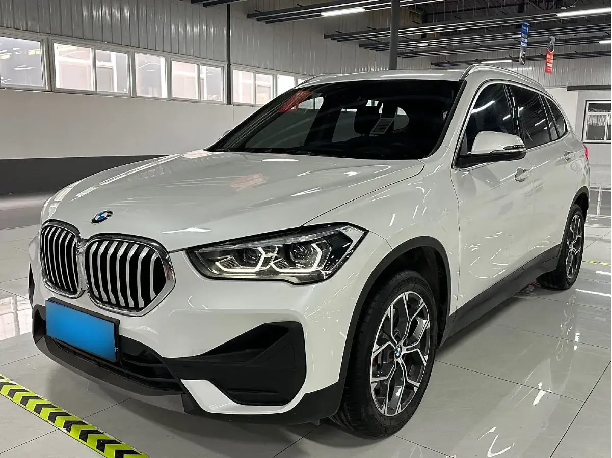 2021 BMW X1 2.0T 192HP L4 7DCT