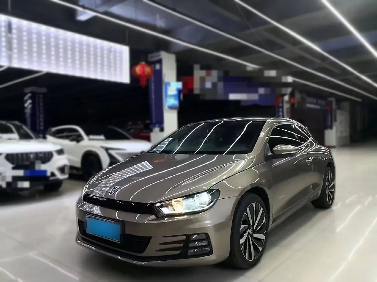 2015 Volkswagen Scirocco 1.4T 122HP L4 7DCT