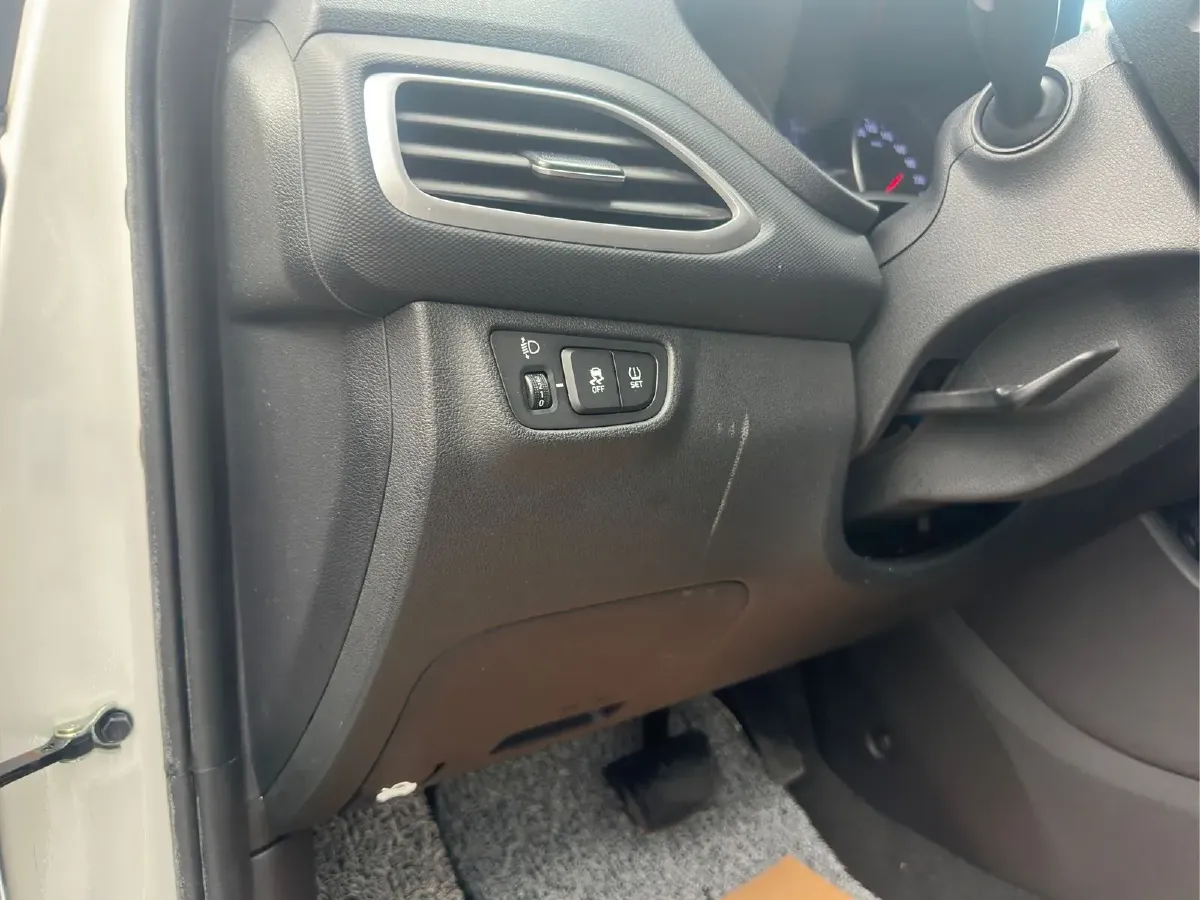 2018 Hyundai YiXing 1.6L 123HP L4 6AT,autocango,china used car exporter,china ev exporter,chinese used car exporter,chinese used ev exporter