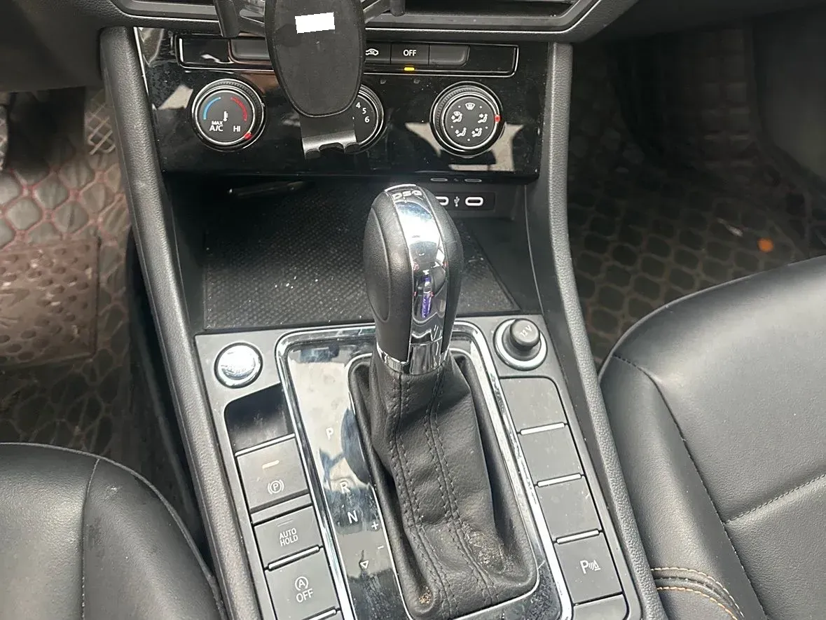 2025 Volkswagen Bora 1.2T 116HP L4 7DCT,autocango,china used car exporter,china ev exporter,chinese used car exporter,chinese used ev exporter