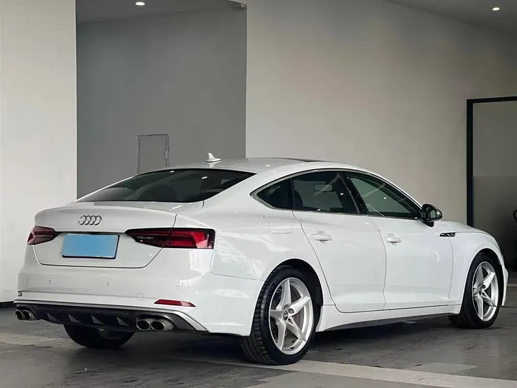 2017 Audi A5 2.0T 190HP L4 7DCT,autocango,china used car exporter,china ev exporter,chinese used car exporter,chinese used ev exporter