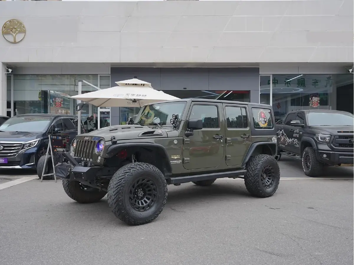 2015 Jeep Wrangler 3.0L 234HP V6 5AT