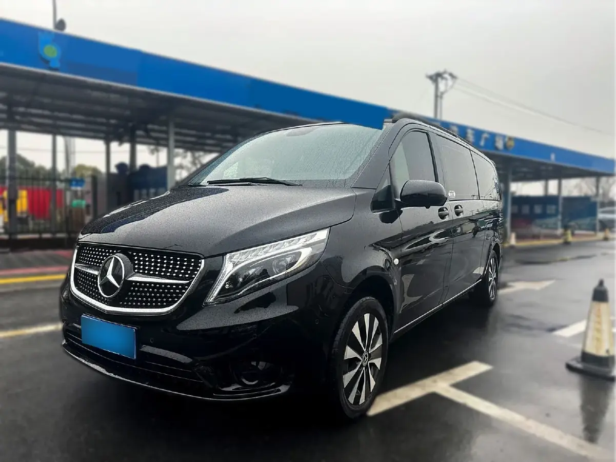 2023 Mercedes-Benz Vito 2.0T 211HP L4 9AT