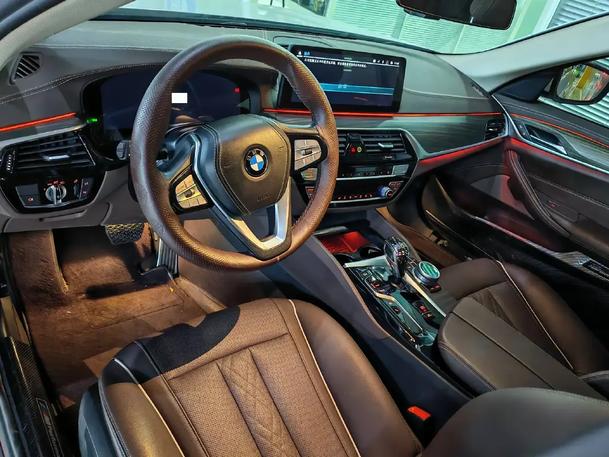 2022 BMW 5 Series 2.0T 184HP L4 8AT PHEV 17.7KWH